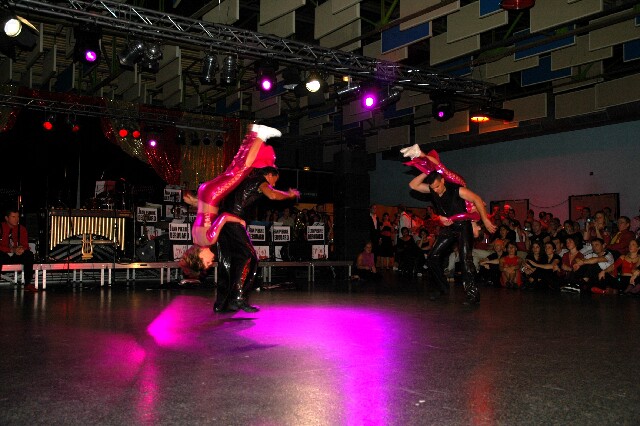 min 2005 11 12 fous swing 186